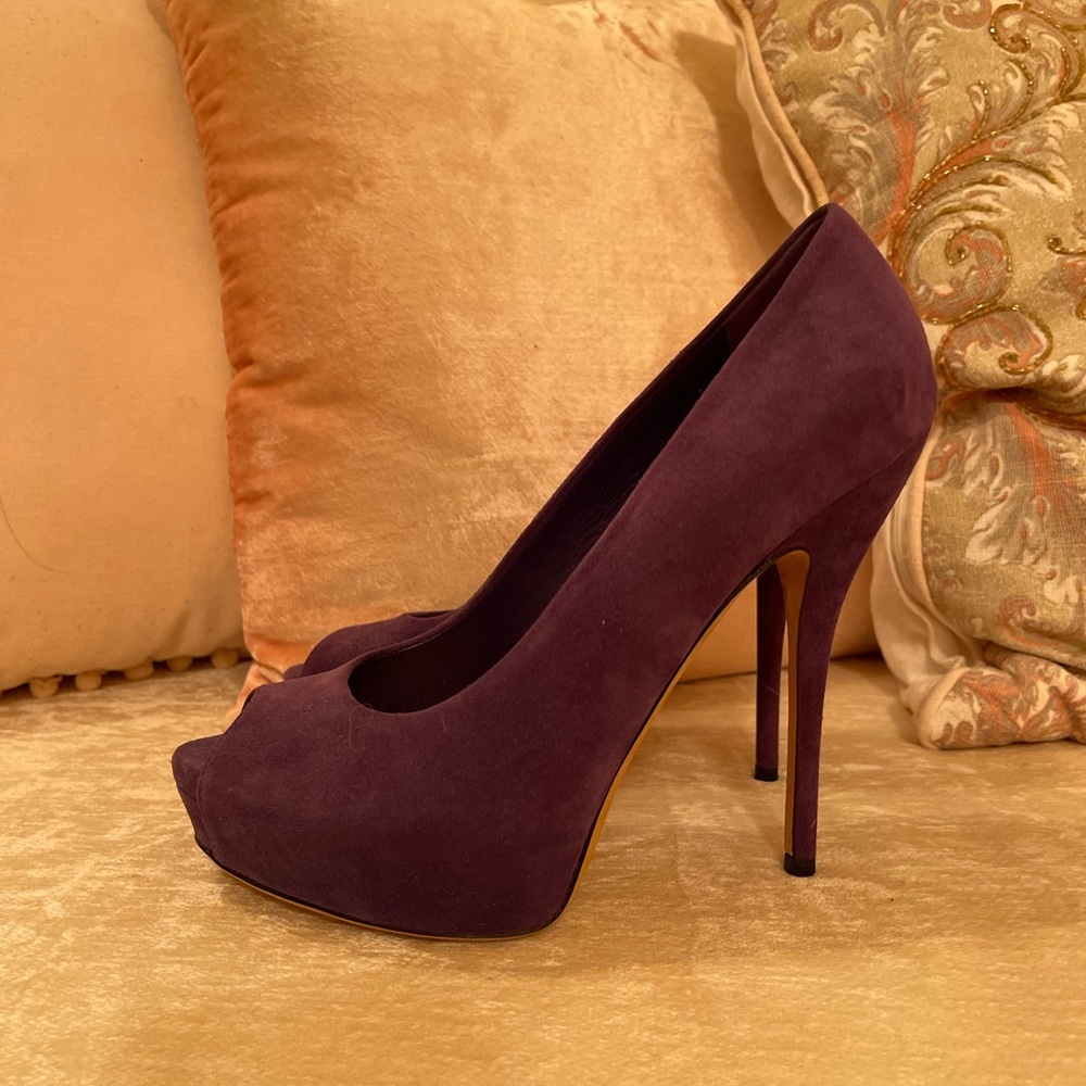 Authentic brand new Gucci pumps